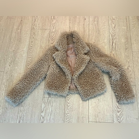 Fuzzy coat - size Small - Picture 1 of 6